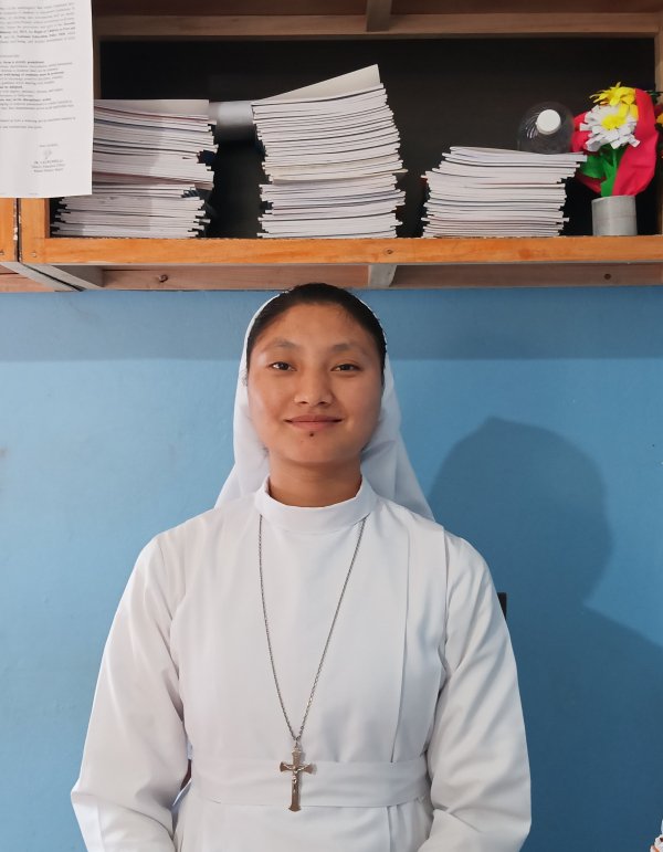 SR JOSYNA PAOCINE L